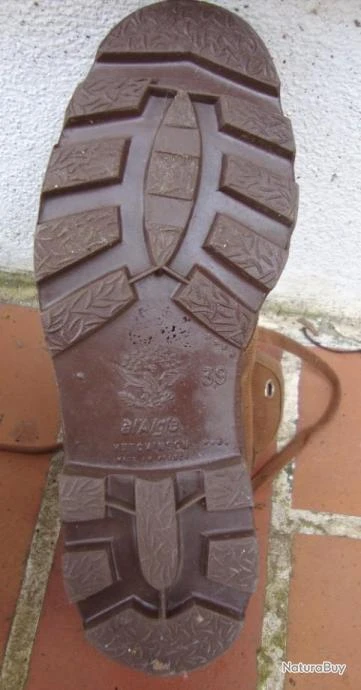 Chaussures Chasse Vintage Hutchison à L'Aigle Taille 39 8 Chaussures Chasse Vintage Hutchison à L'Aigle Taille 39 – Image 6